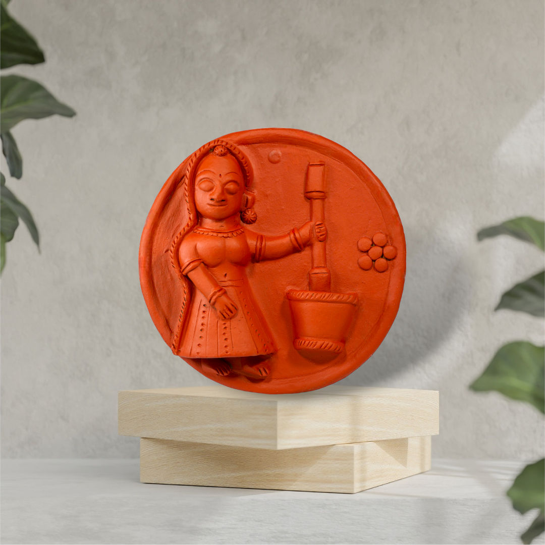 Molela Wall Plate - Woman with Chakki 8"