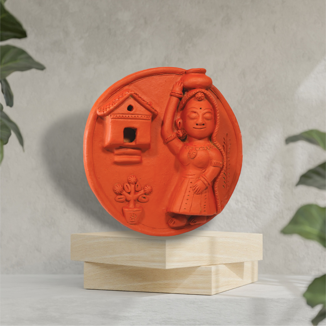 Molela Wall Plate - Woman carrying pot 8"