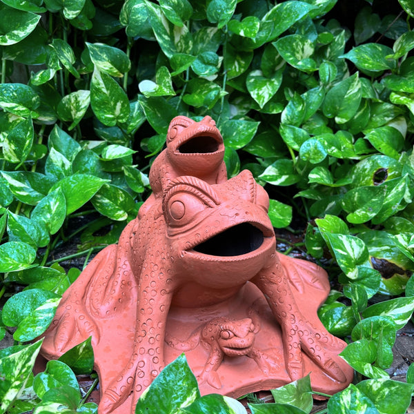 Handcrafted Terracotta Frog Family Figurine Garden & Indoor Clay Décor Sculpture