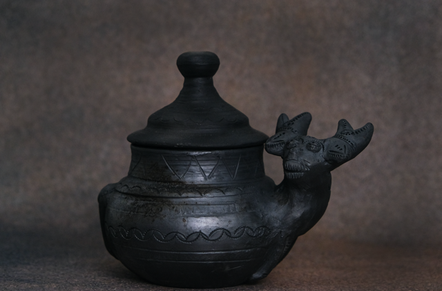 Sawai Madhopur Black Terracotta Jar - Deer