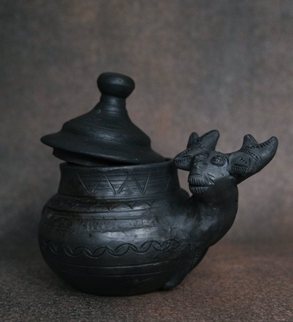 Sawai Madhopur Black Terracotta Jar - Deer