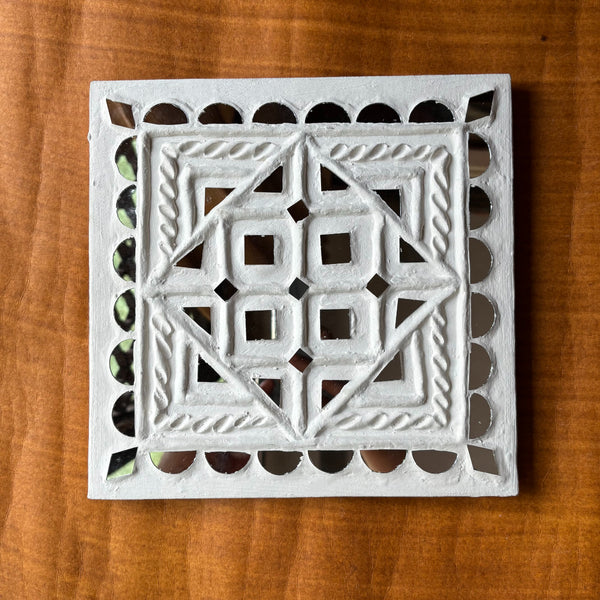 Traditional Lippan Art Handcrafted Mud Mirror Work Frame -8"x 8"
