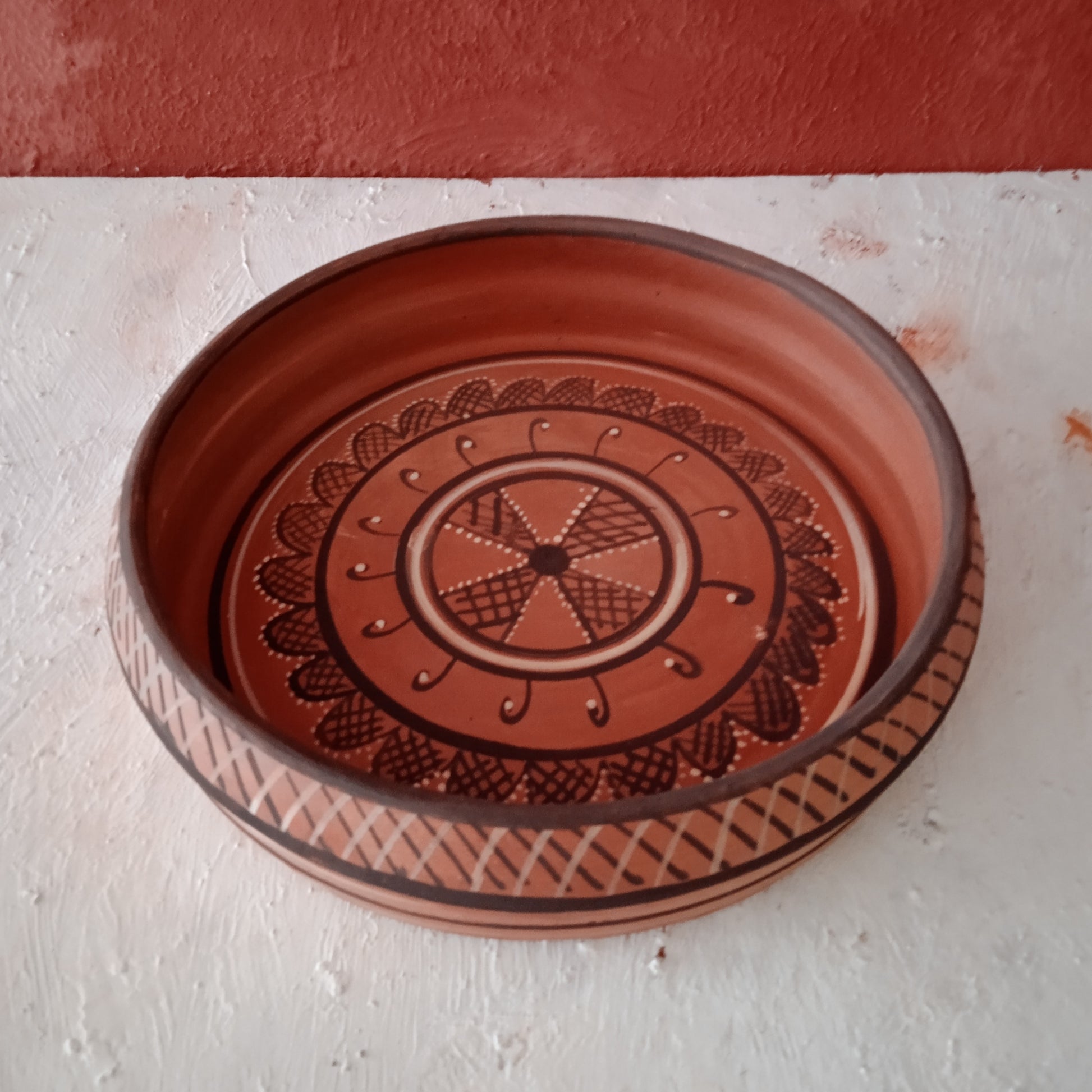 Gundiyali Terracotta Hand-painted Serving Platter - 11 Inch
